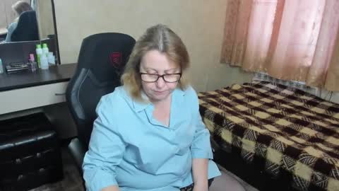 FrauMartha online show from February 2025 10:07:02 AM