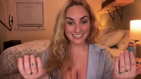 Snapshot of frayfitz chatting on February 2026 04:44:02 AM Fray online show from February 2026 04:44:02 AM