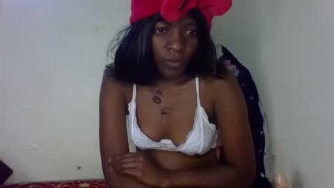 Snapshot of freaky_angie1 chatting on October 2025 07:20:02 AM freaky online show from October 2025 07:20:02 AM