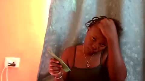 Snapshot of freaky_dolly chatting on January 2025 10:11:02 AM freaky_dolly online show from January 2025 10:11:02 AM