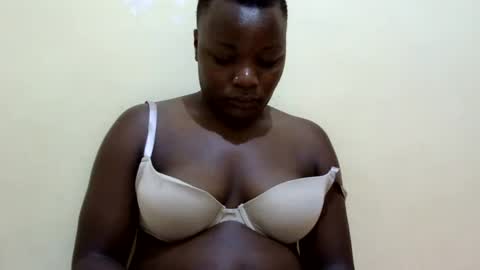 Snapshot of freaky_dolly chatting on February 2025 06:01:01 PM freaky_dolly online show from February 2025 06:01:01 PM