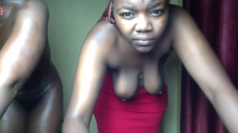 Snapshot of freaky_lyne chatting on April 2026 11:24:01 PM Lyne online show from April 2026 11:24:01 PM