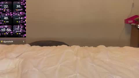 freakygamergirl online show from December 2025 10:26:01 PM