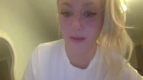 Snapshot of freakymadison chatting on June 2026 03:51:02 AM freakymadison online show from June 2026 03:51:02 AM