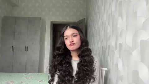 Mia online show from June 2026 05:16:01 AM