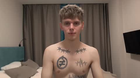 fredd_xanderrs online show from October 2025 05:02:02 PM