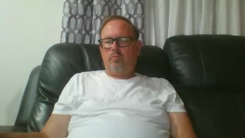 Snapshot of freddieknuck chatting on June 2026 04:42:02 AM Just Fred online show from June 2026 04:42:02 AM