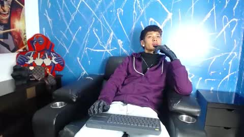 Snapshot of freddkane chatting on February 2025 12:17:02 PM Freddkane online show from February 2025 12:17:02 PM