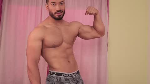 Snapshot of freddsexxx chatting on April 2026 02:32:02 PM FredSeXXX online show from April 2026 02:32:02 PM