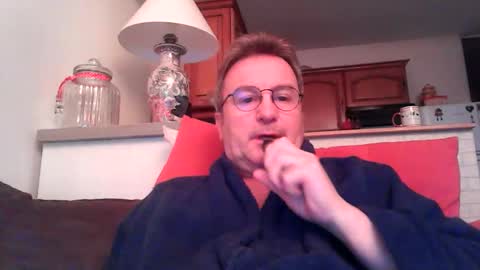 freddy9509 online show from November 2025 05:57:01 PM