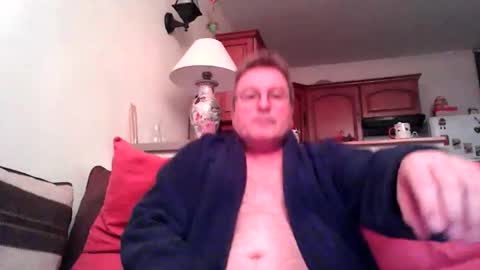 freddy9509 online show from January 2026 07:08:01 PM