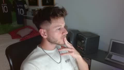 Snapshot of freddy_star chatting on May 2026 09:34:01 PM Frederick Perin online show from May 2026 09:34:01 PM