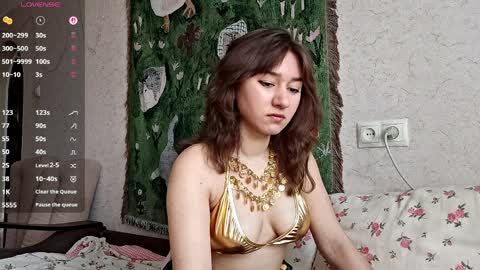 Mia online show from April 2026 07:39:02 AM