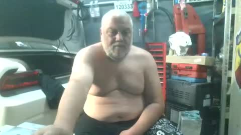 frenchdaddy95 online show from July 2026 11:14:01 PM