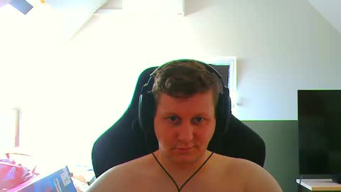 Snapshot of frenchfrieswithmayo chatting on May 2026 12:10:01 PM French fries online show from May 2026 12:10:01 PM