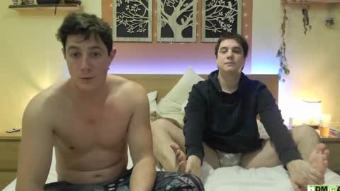 Snapshot of frenchhornybibs chatting on January 2025 09:26:02 PM French Horny Bibs online show from January 2025 09:26:02 PM