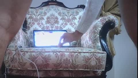 Snapshot of freshmanxxl chatting on December 2024 12:51:02 AM freshman imonyou98 online show from December 2024 12:51:02 AM