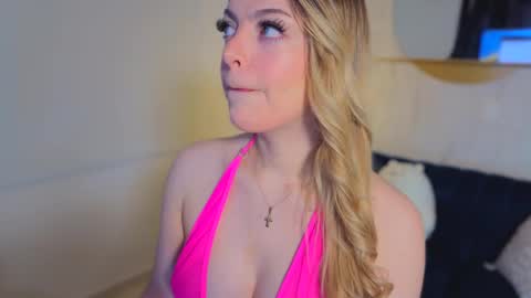 fresita_pink_ online show from November 2025 01:26:01 AM