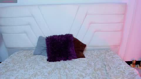 fresitalove01 online show from February 2026 01:23:01 PM