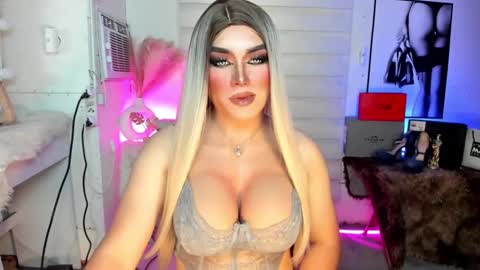 Snapshot of freya_lovestocum chatting on September 2025 02:03:02 AM Miss Frea  online show from September 2025 02:03:02 AM