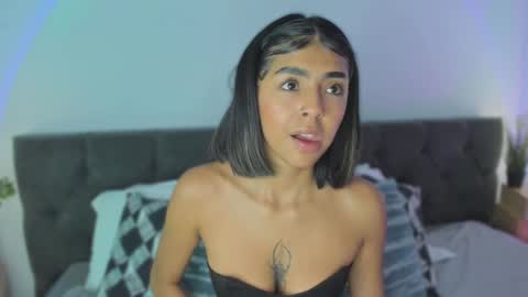 Snapshot of freya_stonee chatting on February 2025 11:36:02 AM Freya online show from February 2025 11:36:02 AM