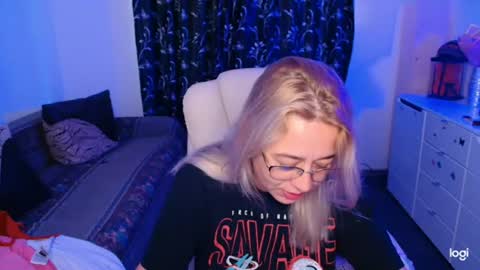 Snapshot of freyaamore chatting on July 2026 06:34:02 AM ANNE online show from July 2026 06:34:02 AM