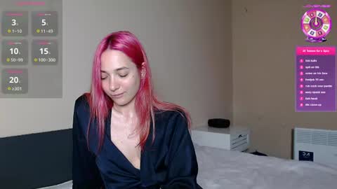 Snapshot of freyaoliver chatting on June 2026 11:24:02 PM FreyaOliver online show from June 2026 11:24:02 PM