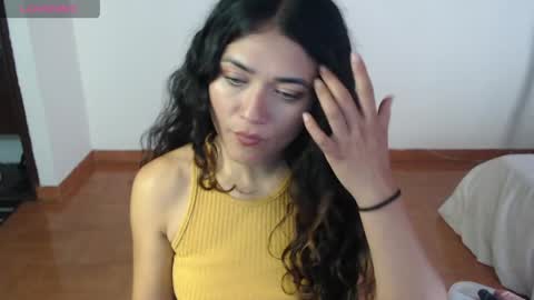 Snapshot of freyarouge chatting on April 2026 04:22:02 PM freyarouge online show from April 2026 04:22:02 PM