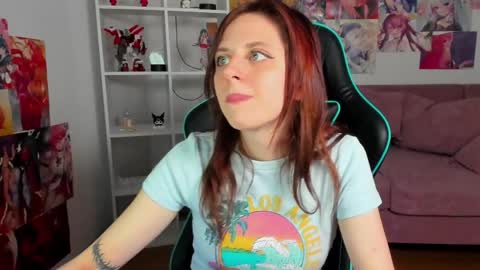 Snapshot of freyaveys chatting on May 2026 06:22:02 AM FreyaVeys online show from May 2026 06:22:02 AM