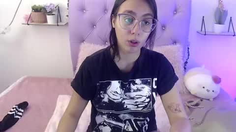 Freyja online show from March 2025 10:02:02 PM