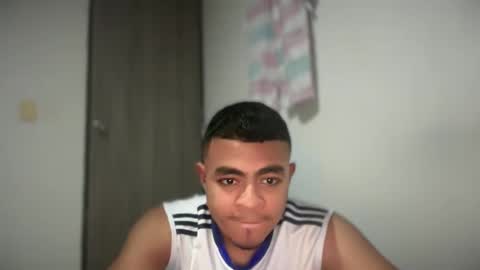 freyva_ online show from January 2025 03:00:01 AM