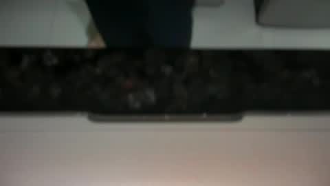 freyva_ online show from March 2025 01:21:01 AM