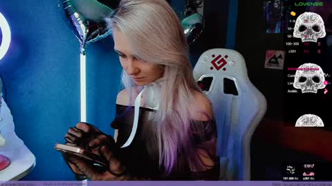 Frida A boost to fortune for the one who gives a thumbs up and a bonus lucky for those who support me by joining the fanclub online show from January 2025 02:28:01 PM