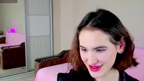 Frida online show from December 2024 02:01:01 AM