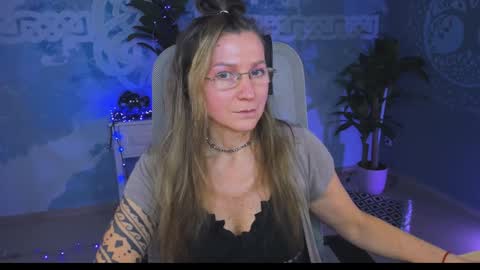 Snapshot of fridatander chatting on December 2024 09:17:02 AM Frida Tander online show from December 2024 09:17:02 AM