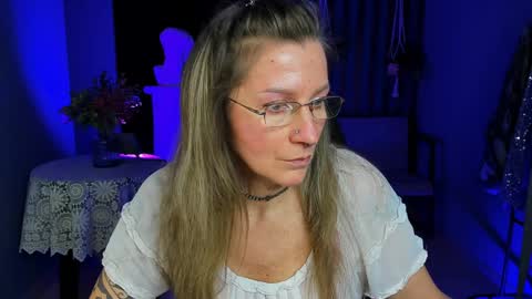 Snapshot of fridatander chatting on January 2025 09:03:01 AM Frida Tander online show from January 2025 09:03:01 AM