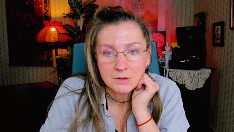 Snapshot of fridatander chatting on February 2025 12:13:02 PM Frida Tander online show from February 2025 12:13:02 PM