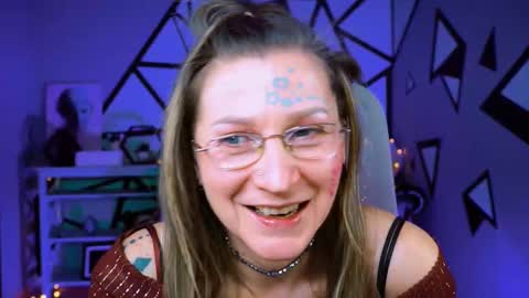 Snapshot of fridatander chatting on February 2025 04:10:02 PM Frida Tander online show from February 2025 04:10:02 PM