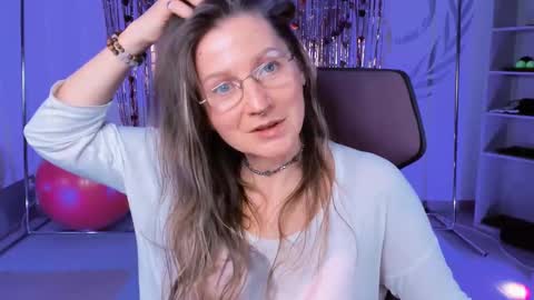 Snapshot of fridatander chatting on February 2025 12:05:02 PM Frida Tander online show from February 2025 12:05:02 PM