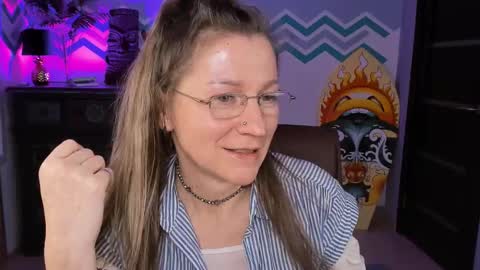 Snapshot of fridatander chatting on March 2025 06:22:02 PM Frida Tander online show from March 2025 06:22:02 PM