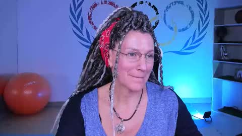 Snapshot of fridatander chatting on September 2025 01:27:02 PM Frida Tander online show from September 2025 01:27:02 PM