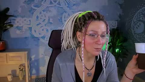 Frida Tander online show from February 2026 05:33:02 AM