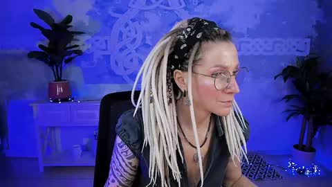 Frida Tander online show from April 2026 07:45:01 AM