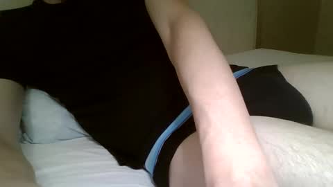 friendly_frank_18 online show from April 2026 08:28:02 PM