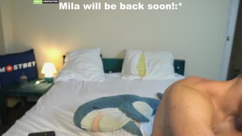 Snapshot of friendsurdreams chatting on December 2024 05:53:02 PM friendsurdreams online show from December 2024 05:53:02 PM