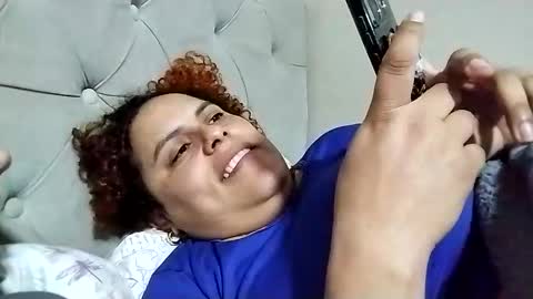 Snapshot of frizzy_girl chatting on September 2025 02:36:02 AM Frizzy girl online show from September 2025 02:36:02 AM