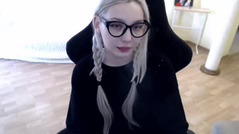 Lilith online show from February 2025 09:46:02 AM