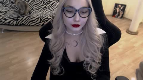 Lilith online show from September 2025 11:43:01 AM