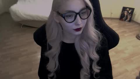 Lilith online show from September 2025 05:18:02 PM