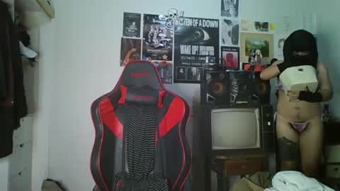Snapshot of ftm_demian chatting on May 2026 09:53:02 PM Demian online show from May 2026 09:53:02 PM